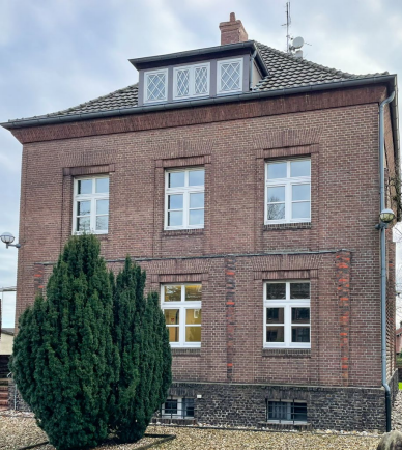 Hausansicht vorne II.png